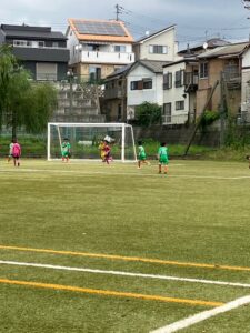 U-10試合赤井グランド若葉リーグ上手くなる自分たちで考えるチーム鳩ヶ谷Jリーグリーガープロ川口市アイシンク新郷南安行東慈林神根東桜町小学校小学生一二三四五六年幼児少年サッカークラブチーム