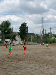 U-10試合赤井グランド若葉リーグ上手くなる自分たちで考えるチーム鳩ヶ谷Jリーグリーガープロ川口市アイシンク新郷南安行東慈林神根東桜町小学校小学生一二三四五六年幼児少年サッカークラブチーム