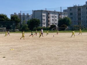 三郷ペラーダ試合上手くなる自分たちで考えるチーム鳩ヶ谷Jリーグリーガープロ川口市アイシンク新郷南安行東慈林神根東桜町小学校小学生一二三四五六年幼児少年サッカークラブチーム