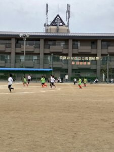 はくつる幼稚園試合上手くなる自分たちで考えるチーム鳩ヶ谷Jリーグリーガープロ川口市アイシンク新郷南安行東慈林神根東桜町小学校小学生一二三四五六年幼児少年サッカークラブチーム