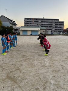 FC Gois試合上手くなる自分たちで考えるチーム鳩ヶ谷Jリーグリーガープロ川口市アイシンク新郷南安行東慈林神根東桜町小学校小学生一二三四五六年幼児少年サッカークラブチーム