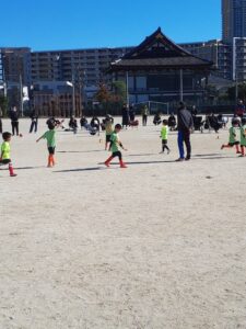 本町試合上手くなる自分たちで考えるチーム鳩ヶ谷Jリーグリーガープロ川口市アイシンク新郷南安行東慈林神根東桜町小学校小学生一二三四五六年幼児少年サッカークラブチーム