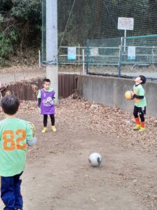 芝南試合上手くなる自分たちで考えるチーム鳩ヶ谷Jリーグリーガープロ川口市アイシンク新郷南安行東慈林神根東桜町小学校小学生一二三四五六年幼児少年サッカークラブチーム